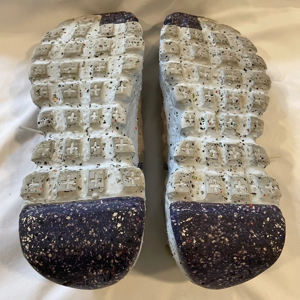 Nike Space Hippie 04 Beige - Picture 10 of 11